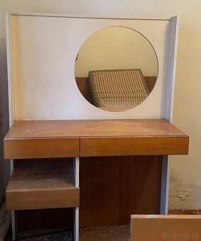 Starý nábytek retro styl - 4