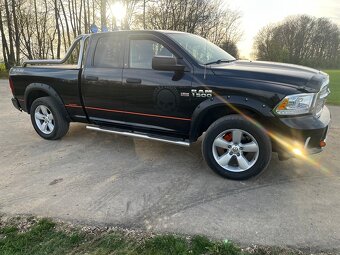 Dodge Ram 1500 Sport Crew Cab V8 5.7 Hemi - 4