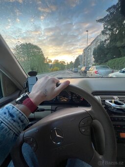Mercedes Benz w210 E240,benzin v Avangardu - 4