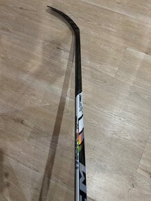 Nová hokejka CCM Tacks XF PRO Senior, P29, pravá - 4