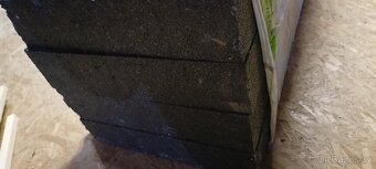 Prodám zbytky ze stavby - šedý polystyren, vatu, alu folii - 4