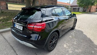 Mercedes-Benz GLA 200d 4Matic Style - 4
