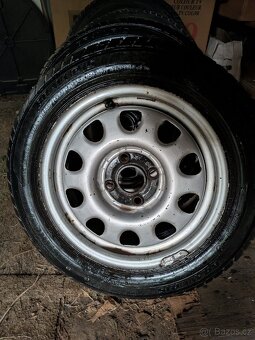 kola Golf + pneu 185/60R14 - 4