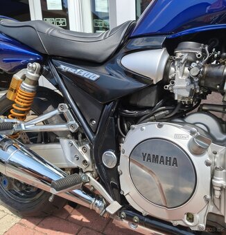 YAMAHA XJR1300 - 4
