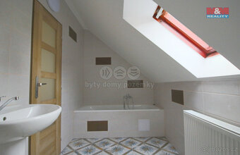 Pronájem bytu 1+kk, 37m², Hradec Králové, ul. Bratří Štefanů - 4