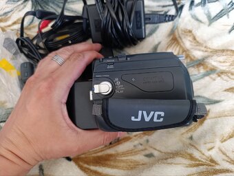Videokamera JVC GR-D24 - 4