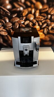 Jura E8 po leasingu (záruka, DPH) - 4