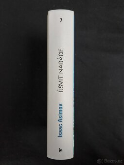 Kniha Úsvit Nadácie Isaac Asimov - 4