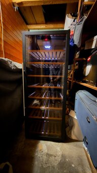 Vinotéka s kompresorem Guzzanti GZ 100 - 4