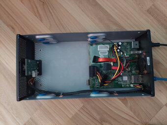 NAS server RaidSonic ICY BOX IB-NAS4220-B na 2 disky - 4