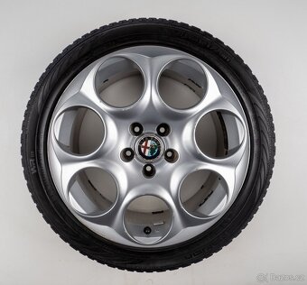 Alfa Romeo Giulietta - Originání 17" alu kola - Zimní pneu - 4