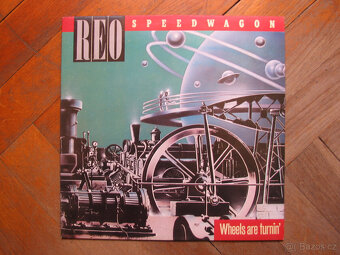LP vinyly = CYNDI LAUPER + REO SPEEDWAGON. - 4