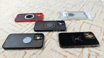 APPLE iPhone 13 Pro Max 256GB + nabíječka + 5x obal - TOP - 4