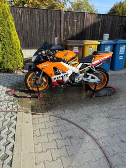 Honda cbr 900rr - 4