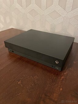Xbox One X – výborný stav, plně funkční + originální ovladač - 4