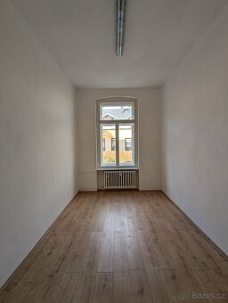 Kancelář/Ateliér (30 m², 2 místnosti) v Nejdku - 4