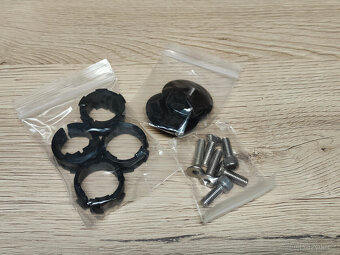 Prodám sadu zrcátek pro motorky Triumph s logem - 4