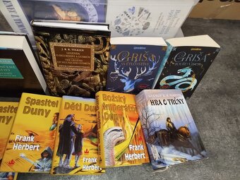 Sci-fi a fantasy knihy - 4