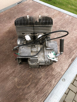 Prodám motor Benelli 250 2v 2t - 4