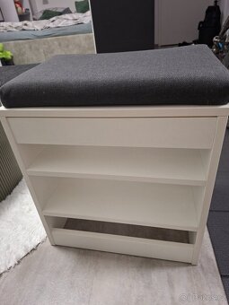 Prodám bílý botník - 4