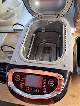 Domácí pekárna Tefal - 4