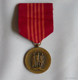 Odznak, medaile, vyznamenání - 4
