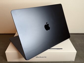 Macbook Air 15'' 2023 / M2 / 8GB / 256GB SSD / Midnight - 4