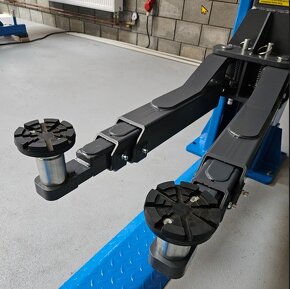 Dvousloupový zvedák, nosnost 4000KG - 4