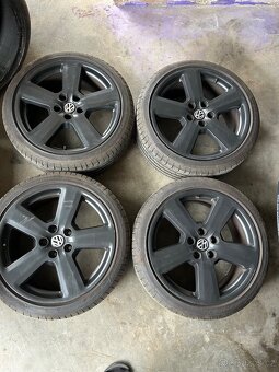 Pneu 225/40/18 letni - 4