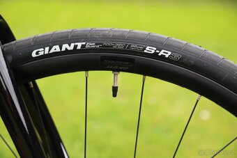 Silniční kolo Giant Contend AR 3 - 4