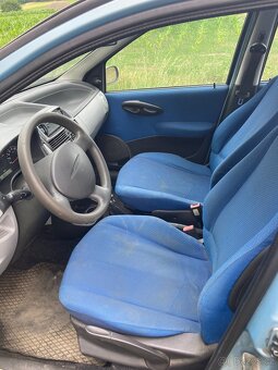 Fiat Punto 1.2 ročník 2000 - 4