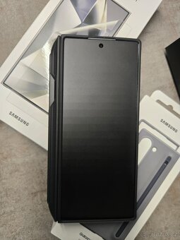 SAMSUNG Galaxy Z Fold6 5G 12+512GB stříbrná - záruka - 4