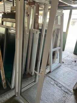 PLASTOVÉ BALKÓNOVÉ DVEŘE BÍ/ZLATÝ DUB 71x212-PLZEŇ - 4