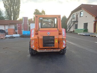 Locust L 1203 smykový nakladač - 4