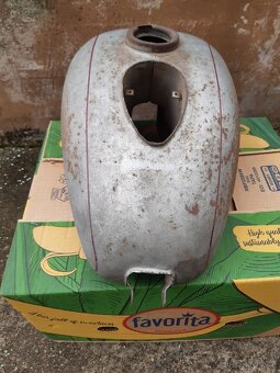 Nádrž jawa čz 125 150 175 malá kývačka - 4