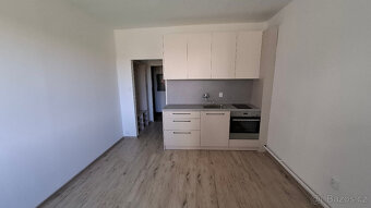 Prodej bytu 1 + kk ve Znojmě - 4