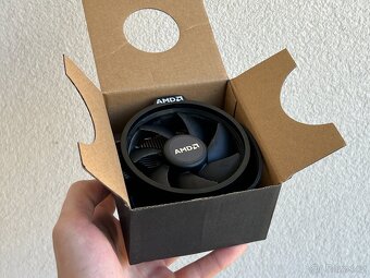 Procesor AMD Ryzen 7 3800X - 4