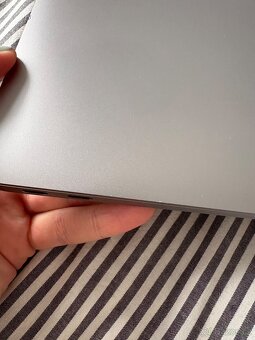 MacBook Air Retina 13" (2019) - 4