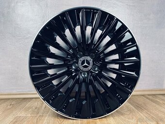 TOP kola 20” Mercedes E W214 AMG originál - 4