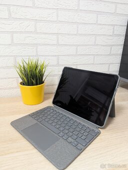 iPad Air 2022 Cellular (5. generace) + příslušenství - 4