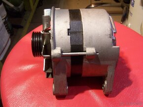 Alternátor Felicie 70A - 4