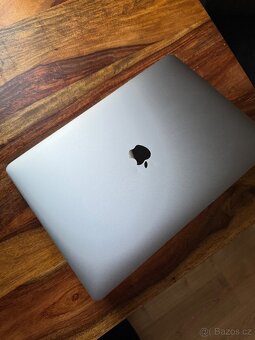 MacBook Pro 15” 2018 – i7 / 16GB / 512GB – vadný, na opravu - 4