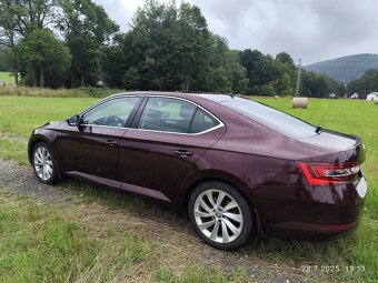 Škoda Superb. Nové v ČR. 1. Majitel, tažné, 100 tis km. - 4