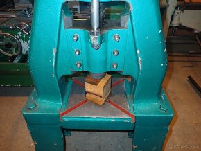 Ruční vřetenový lis 16t. - 4