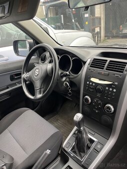 Suzuki Grand Vitara 1.6 díly - 4