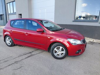 KIA CEE´D 1.4i 16V 66kW r.10 GARANCE KM, PĚKNÁ, TOP CENA - 4
