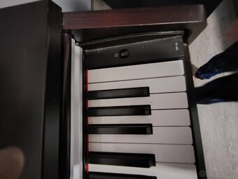 Yamaha Arius YDP-141 - 4