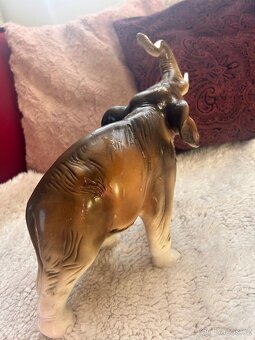 Porcelánový slon Royal Dux - 4