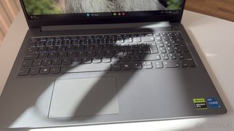 Prodám notebook Lenovo LOQ 15IAX9E - 4