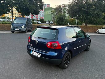 Volkswagen Golf 5 - 4